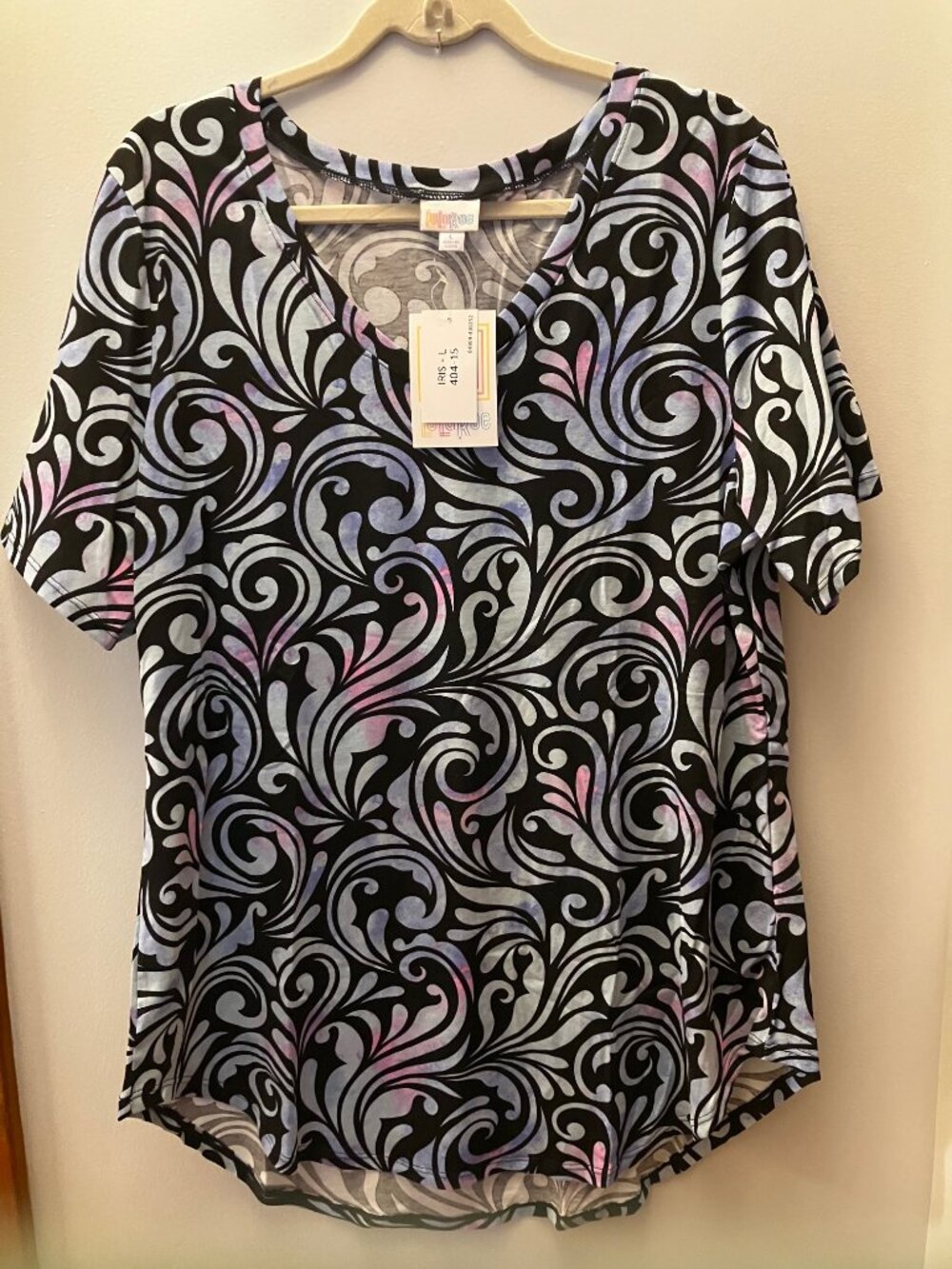 LulaRoe Iris Top Size L Black/Blue/Purple V Neck HiLo